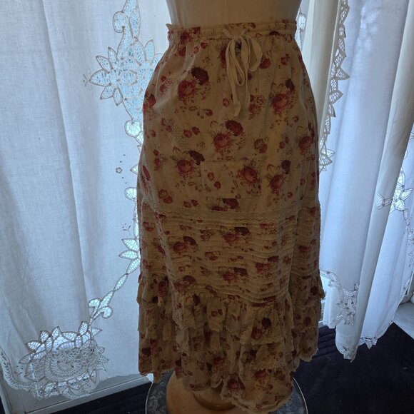 Magnolia Pearl Dresses & Skirts - Magnolia Pearl Cotton Rose Print Ivory Ruffled Pin Tucked Skirt OS